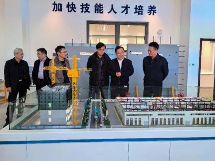 马鞍山职业技术学院赴我校考察装